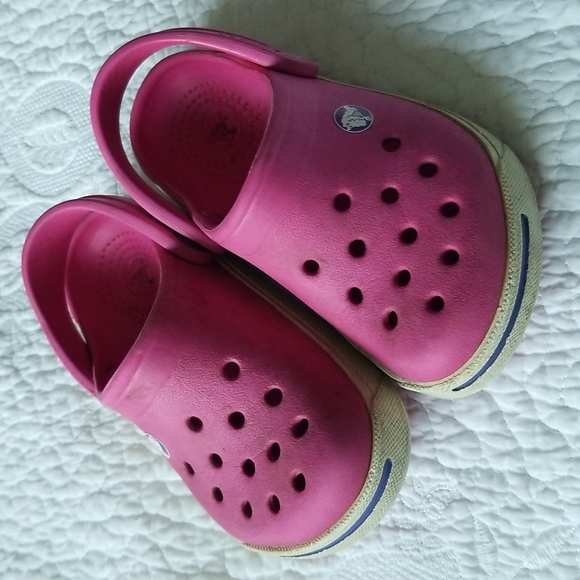 CROCS - Picture 1 of 13
